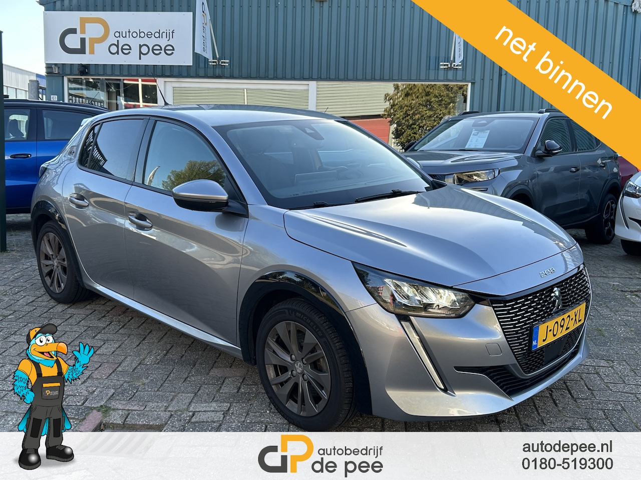 Peugeot e-208 - EV Allure 50 kWh GARANTIE/CCS/CARPLAY/CRUISE/CLIMA/NAVI/CAMERA/LICHTMETAAL - AutoWereld.nl