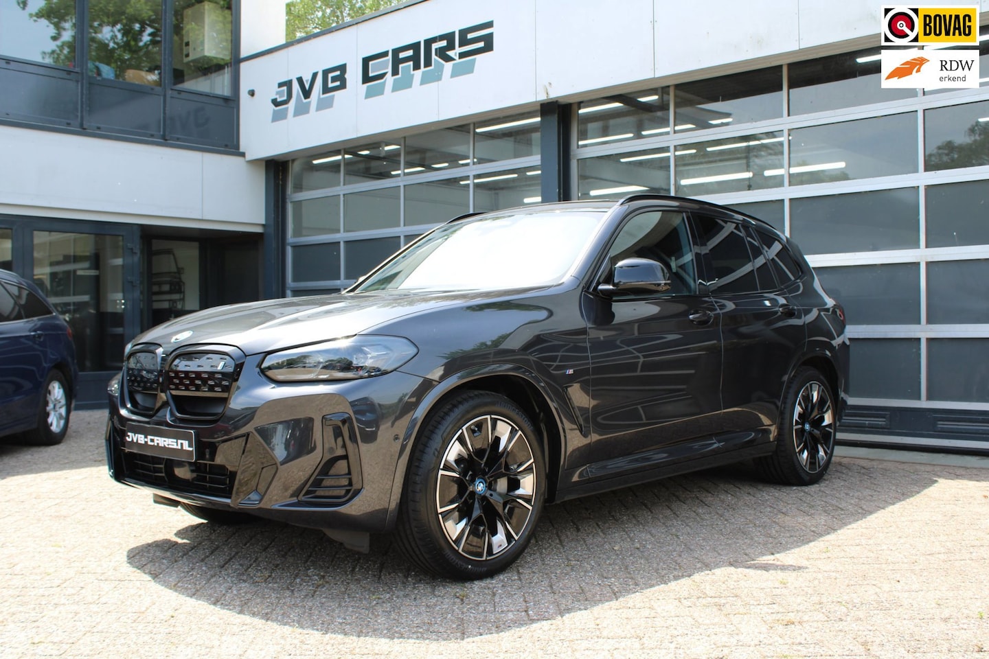 BMW iX3 - High Executive 80 kWh/pano/Mpakket - AutoWereld.nl
