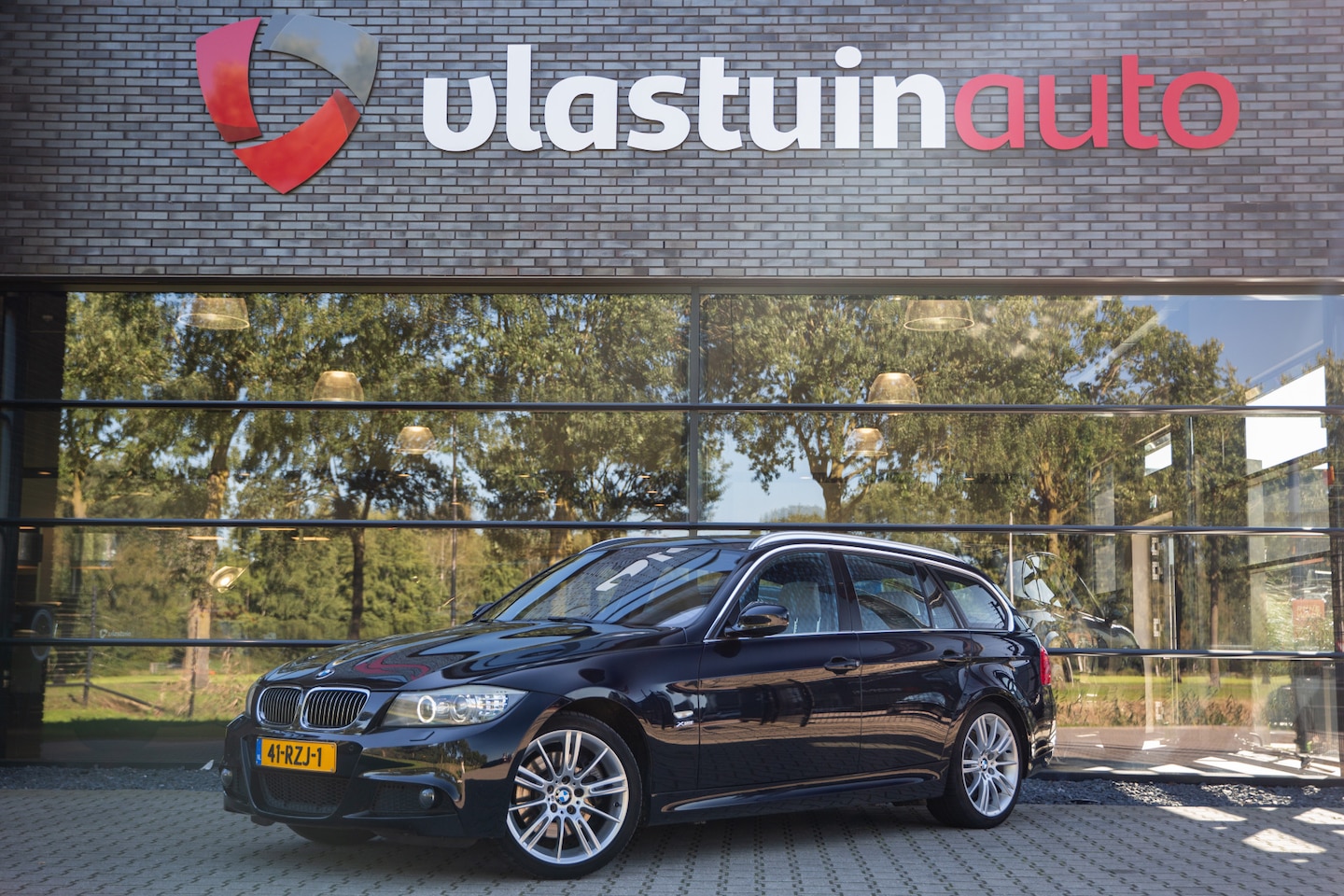 BMW 3-serie Touring - 325xi M Sport Edition 325xi M Sport Edition , Panoramadak, Xenon, NAP, Trekhaak, - AutoWereld.nl
