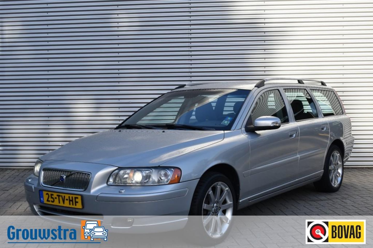 Volvo V70 - 2.0T EDITION SPORT / 5-CYLINDER / LEDER / TREKHAAK / NAVI / - AutoWereld.nl