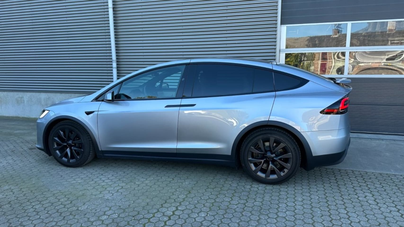 Tesla Model X - Dual Motor AWD, 7 pers,Full Options, 10 maanden oud, Trekhaak afn. - AutoWereld.nl