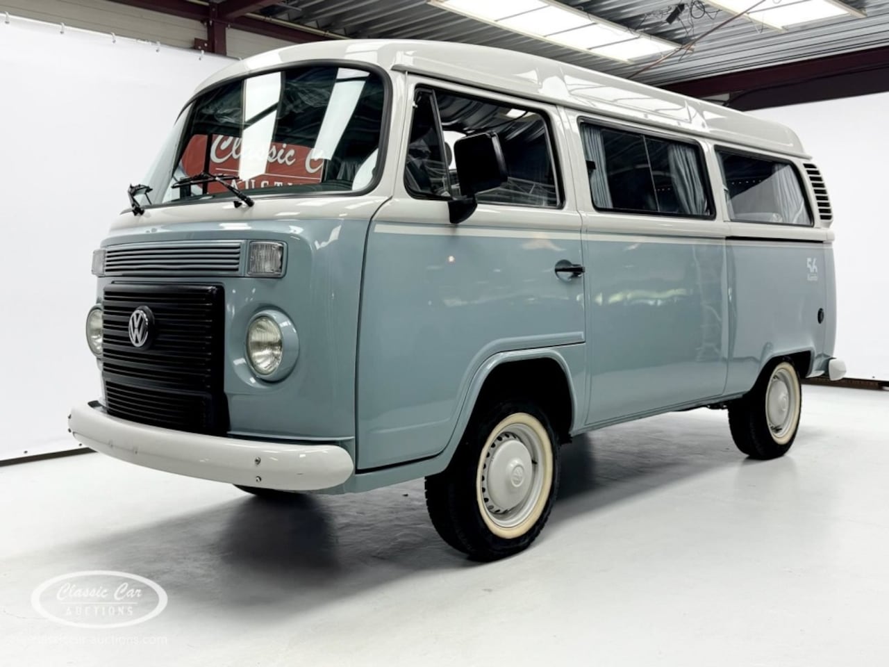 Volkswagen T2 - KOMBI LAST EDITION NEW No. 446/1200 - ONLINE AUCTION - AutoWereld.nl