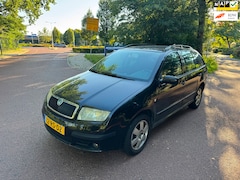 Skoda Fabia Combi - 1.4-16V Elegance|Airco|Centaal|Elektrische ramen|