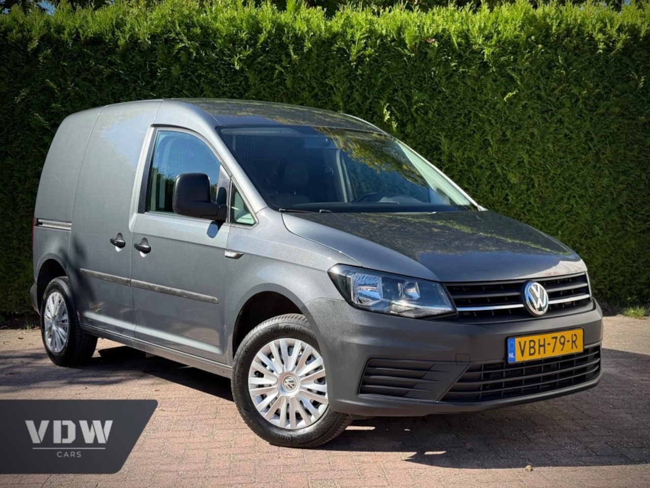 Volkswagen Caddy - 2.0 TDI L1H1 Airco / Apple CarPlay / Navi / Bluetooth - AutoWereld.nl