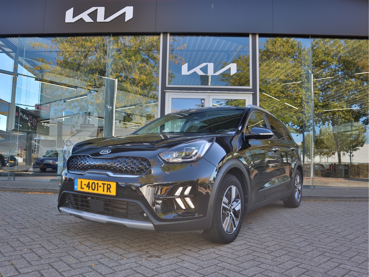 Kia Niro - 1.6 GDi Hybrid DynamicPlusLine | Leder | Stoel- & Stuurverwarming | Dodehoek Assistentie | - AutoWereld.nl