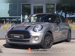 MINI Cooper - 1.5 136pk | Navi | Stoelverwarming | Parkeersensoren | Union Jack | Airco |