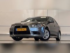 Mitsubishi Lancer Sportback - 1.6 Limited Edition Nieuw staat Trekhaak Parkeerhulp