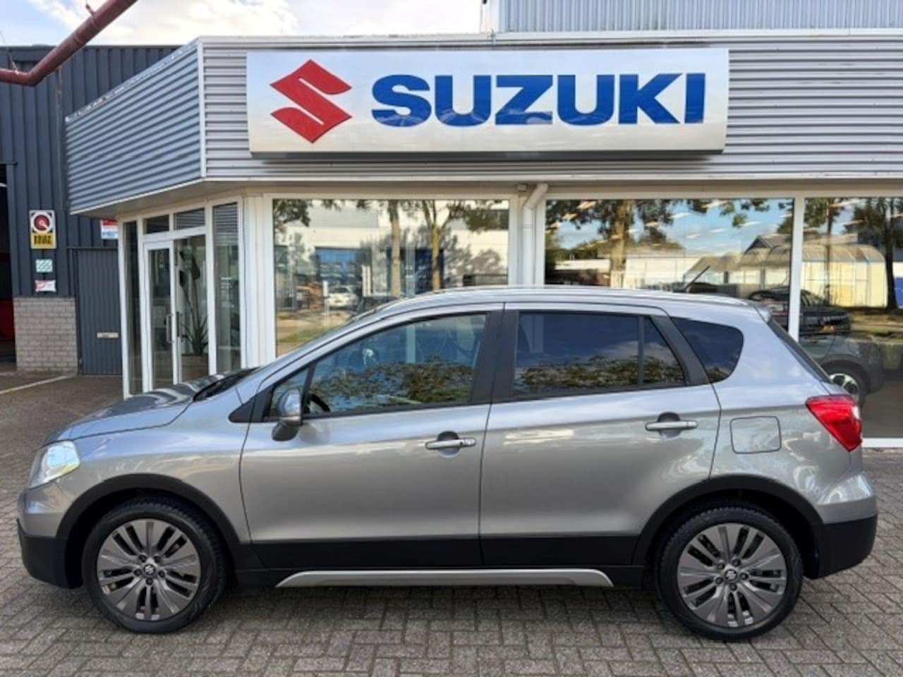 Suzuki SX4 S-Cross - 1.6 Exclusive Automaat (Rijklaar) - AutoWereld.nl