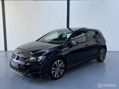 Volkswagen Golf - 1.4 TSI GTE Pano GTi look