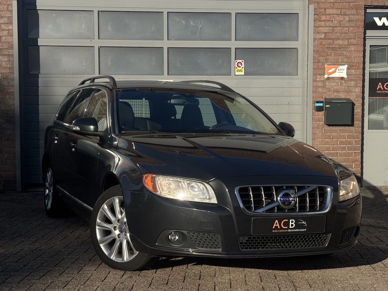 Volvo V70 - 2.0T Momentum automaat - AutoWereld.nl