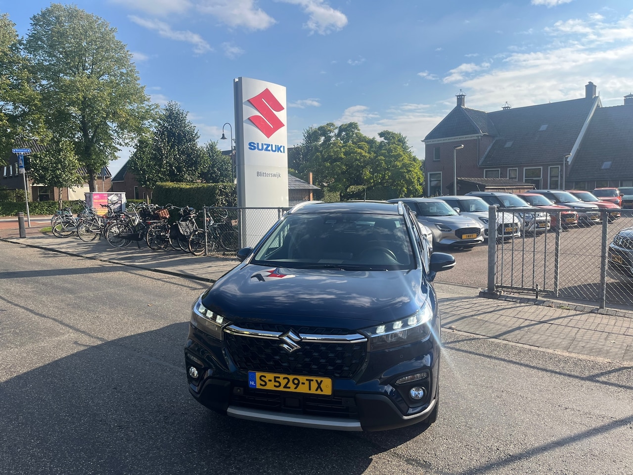 Suzuki S-Cross - 1.4 Boosterjet Select // Blue Pearl Metallic // 1500 trekgewicht // Nieuwstaat // Snel te - AutoWereld.nl