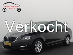 Skoda Octavia - 1.0 TSI Greentech Ambition Business VIRTUAL / TREKHAAK / NAVI / CARPLAY / CLIMA / PDC / BL