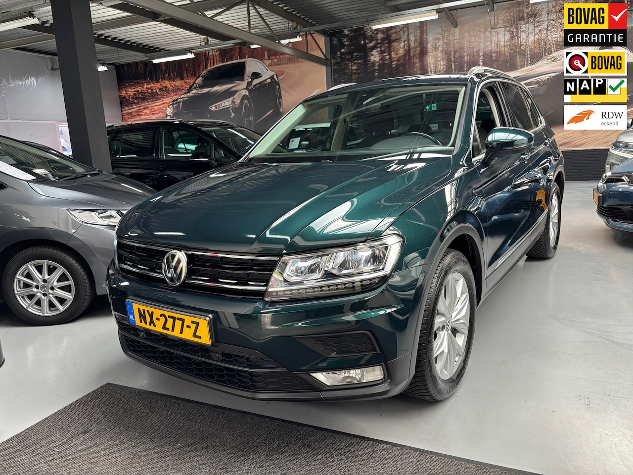 Volkswagen Tiguan - 1.4 TSI Connected Series / Navi /Virtual - AutoWereld.nl