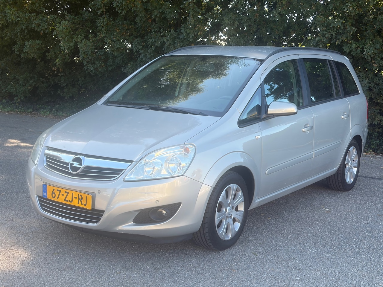 Opel Zafira - 1.8 Airco! 7Persoons! Cruise! Navi! NAP! Boekjes! - AutoWereld.nl