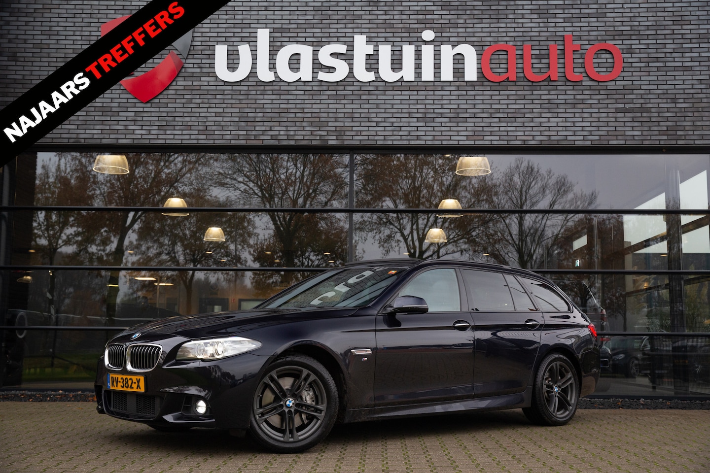 BMW 5-serie Touring - 530xd M Sport Edition High Executive , Panoramadak, Adap. cruise, Trekhaak, - AutoWereld.nl