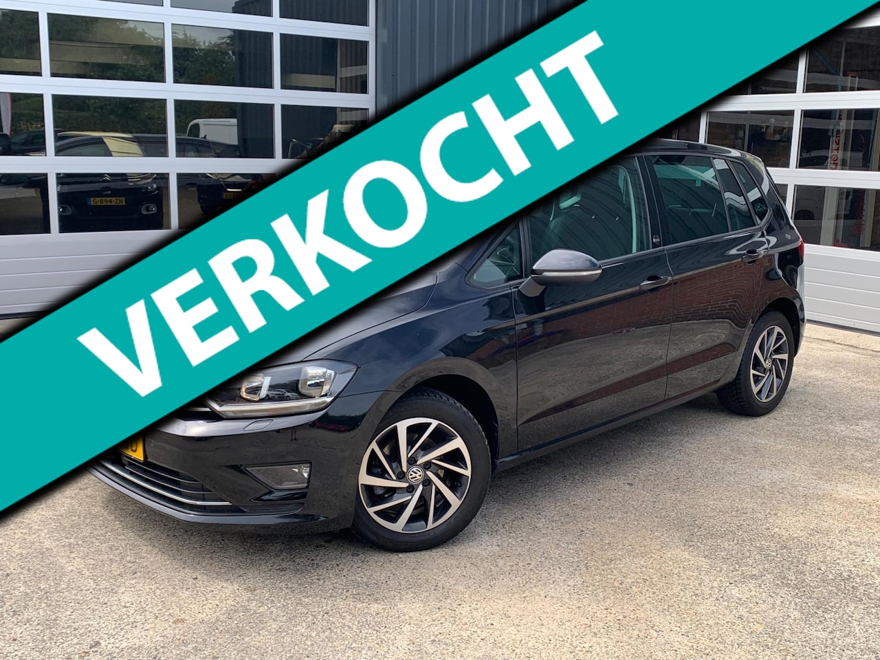Volkswagen Golf Sportsvan - 1.2 TSI Sound DSG Pdc/Ecc/Lmv/Pr-Glass - AutoWereld.nl