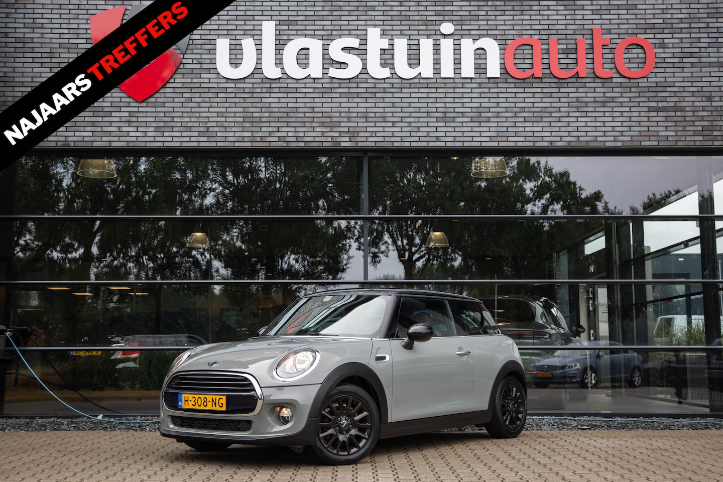 MINI 3-Deurs - 1.5 Cooper Chili Serious Business , Cruise control, Sportstoelen, - AutoWereld.nl