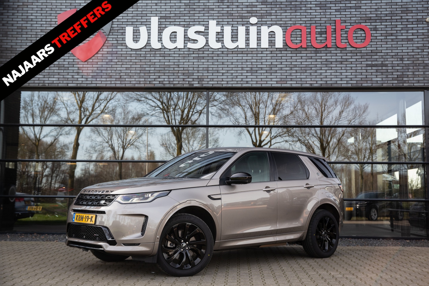 Land Rover Discovery Sport - P300e 1.5 R-Dynamic HSE , Panoramadak, Trekhaak, Meridian, 360-camera - AutoWereld.nl