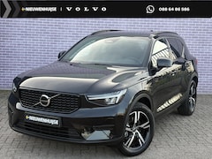 Volvo XC40 - 2.0 B4 Plus Dark | Trekhaak | Harman Kardon Audio | Achteruitrijcamera | Parkeersensoren |