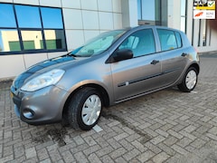 Renault Clio - 1.2 TCe Special Line 16422 km Uniek1e eigenaresse