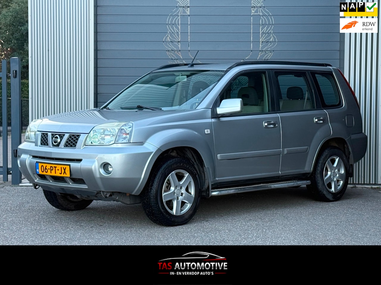 Nissan X-Trail - 2.5 Sport Outdoor 4x4 AUTOMAAT / CLIMA / NAVI - AutoWereld.nl