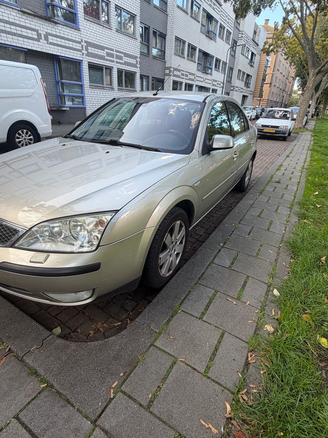 Ford Mondeo - 1.8-16V Futura - AutoWereld.nl