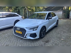 Audi A3 Sportback - 35 TFSI S edition Automaat | Airco | CarPlay | Virt. Cockpit | Vol opties | Inruil mogelij
