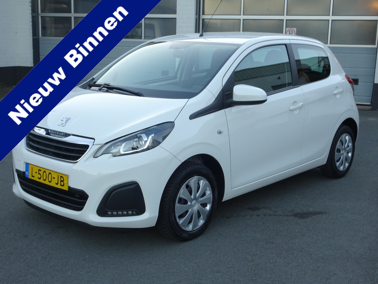 Peugeot 108 - 1.0 e-VTi Active Airco, apple carplay, android auto, elektrische ramen, centrale vergrende - AutoWereld.nl