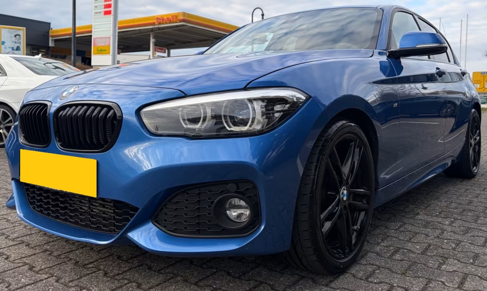 BMW 1-serie - 120i Edition M Sport Shadow High Executive - AutoWereld.nl