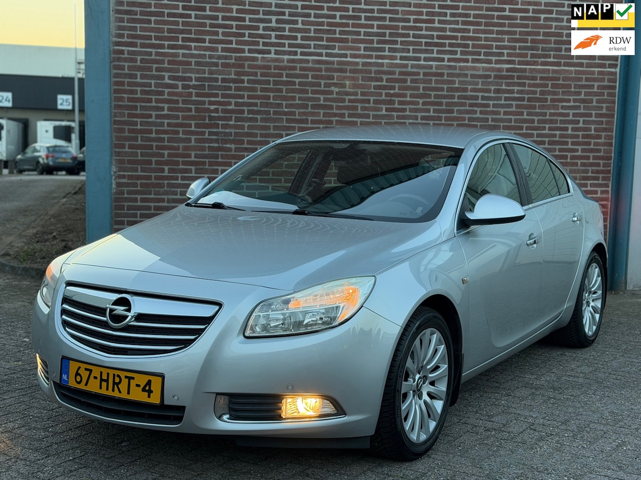Opel Insignia - 1.8 Cosmo | Nap | Clima | Netjes - AutoWereld.nl