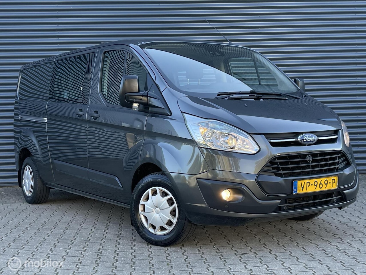 Ford Transit Custom - 290 2.2 TDCI L2H1| 5 persoons|Nieuwe apk - AutoWereld.nl