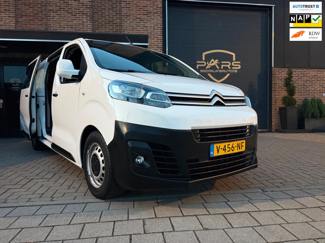 Citroën Jumpy - 1.6 BlueHDI 95 Club M S&S Automaat Airco Cruise Elk.Ramen Trekhaak zeer nette!! - AutoWereld.nl