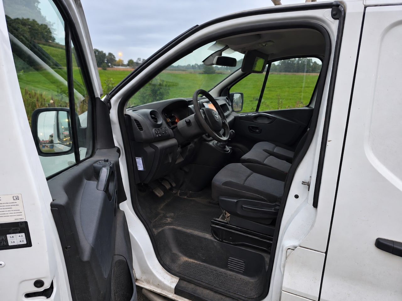 Opel Vivaro - 1.6 CDTI L2H1 Sport Carplay | Trekhaak | Camera - AutoWereld.nl