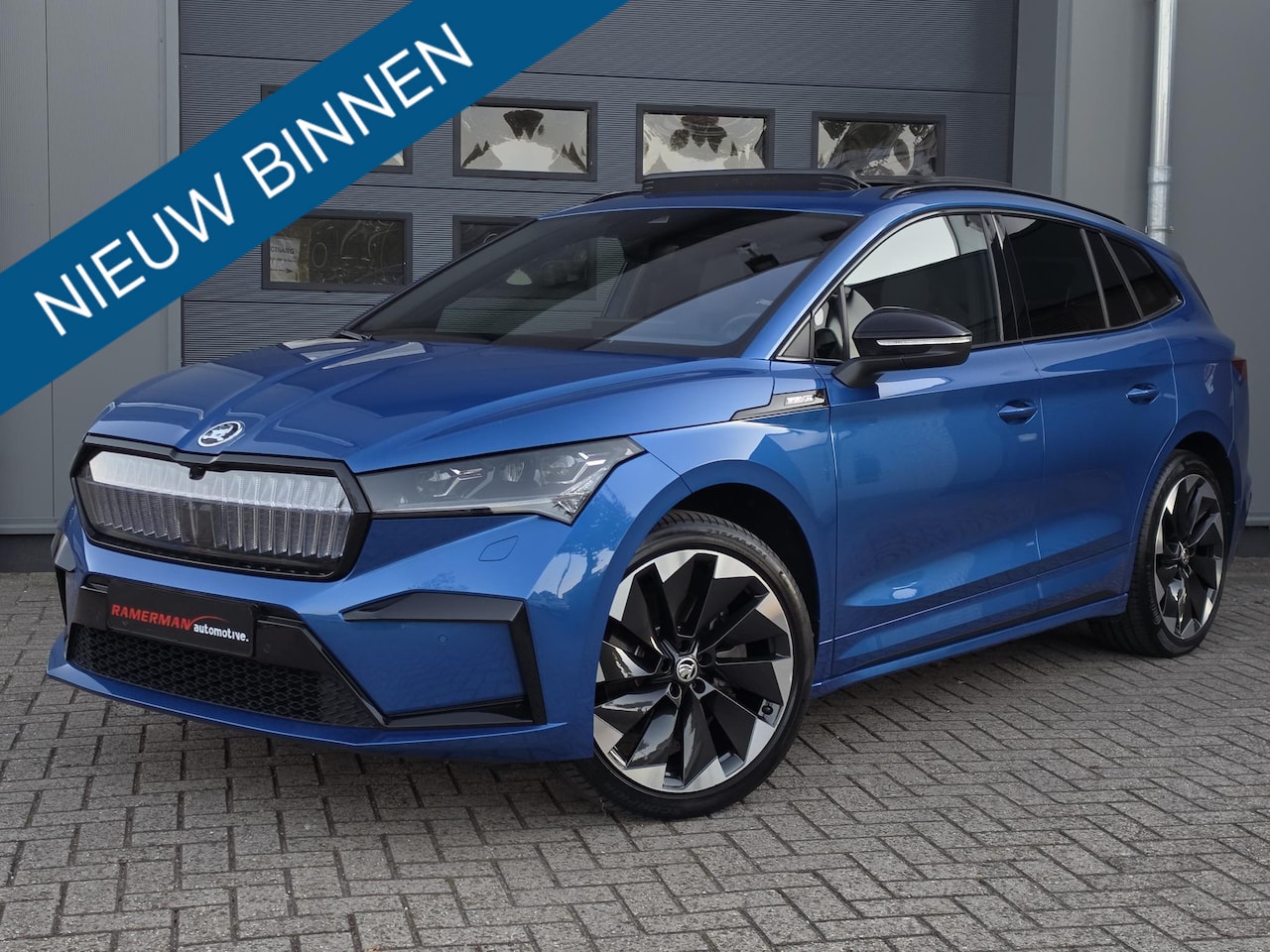 Skoda Enyaq iV - 80X Sportline RS Panoramadak - Trekhaak - AutoWereld.nl