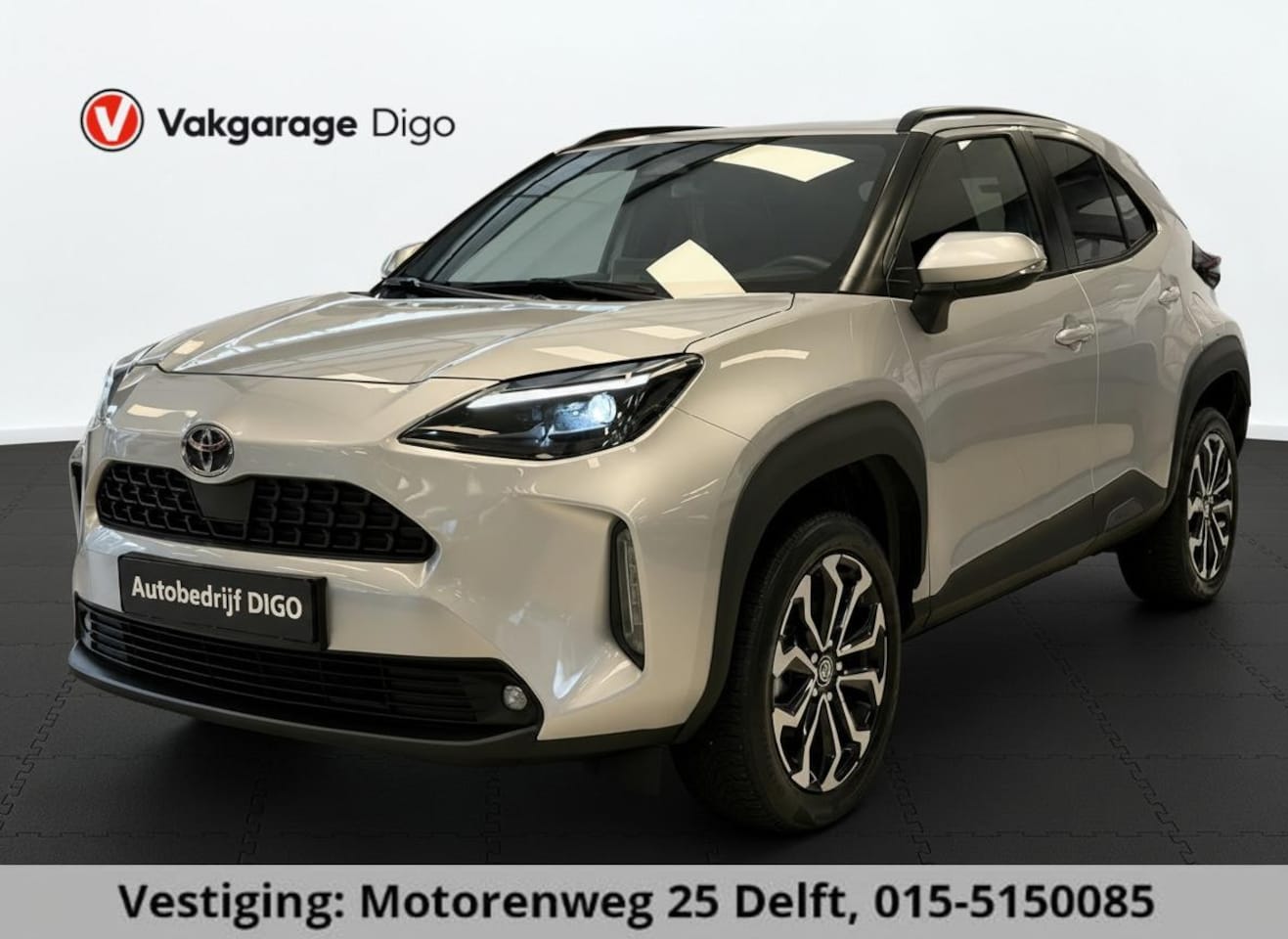 Toyota Yaris Cross - 1.5 HYBRID DYNAMIC SILVERLINE GARANTIE 2035 NAVIGATIE . STUUR EN STOEL VERWARMING . ADAPTI - AutoWereld.nl