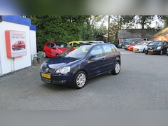 Volkswagen Polo - 1.4-16V Trendline