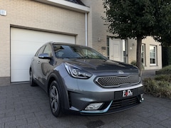 Kia Niro - 1.6 GDi PHEV ExecutiveLine Schuifdak Navi Leder Stuur+StoelVerwaming+Koeling Carplay Camer