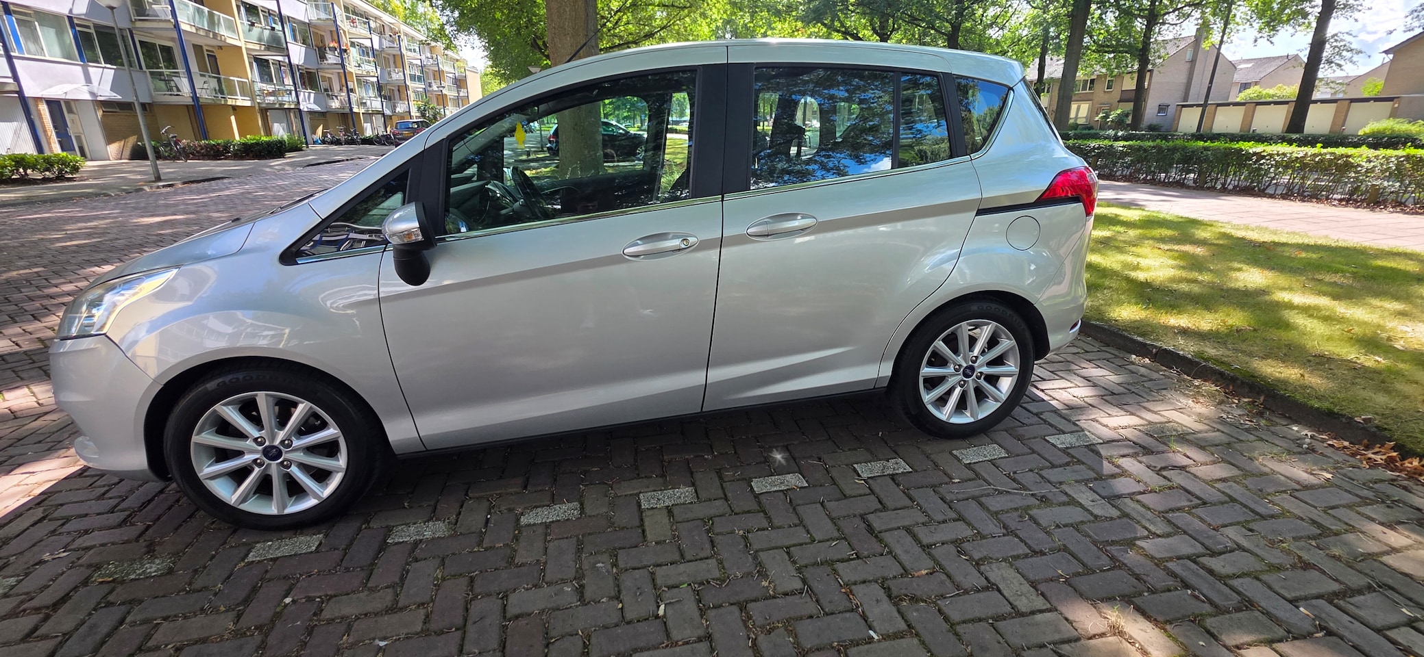 Ford B-Max - 1.0 EcoBoost Titanium - AutoWereld.nl