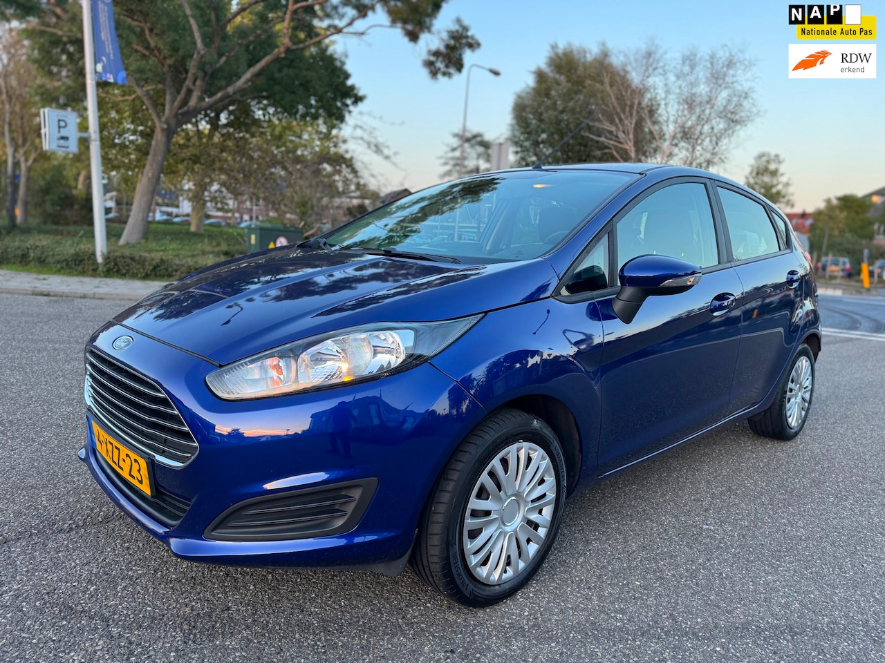 Ford Fiesta - 1.0 Style / distributie.riem.verv / airco / navi / elek.pakket / pdc / trekhaak / nap.... - AutoWereld.nl