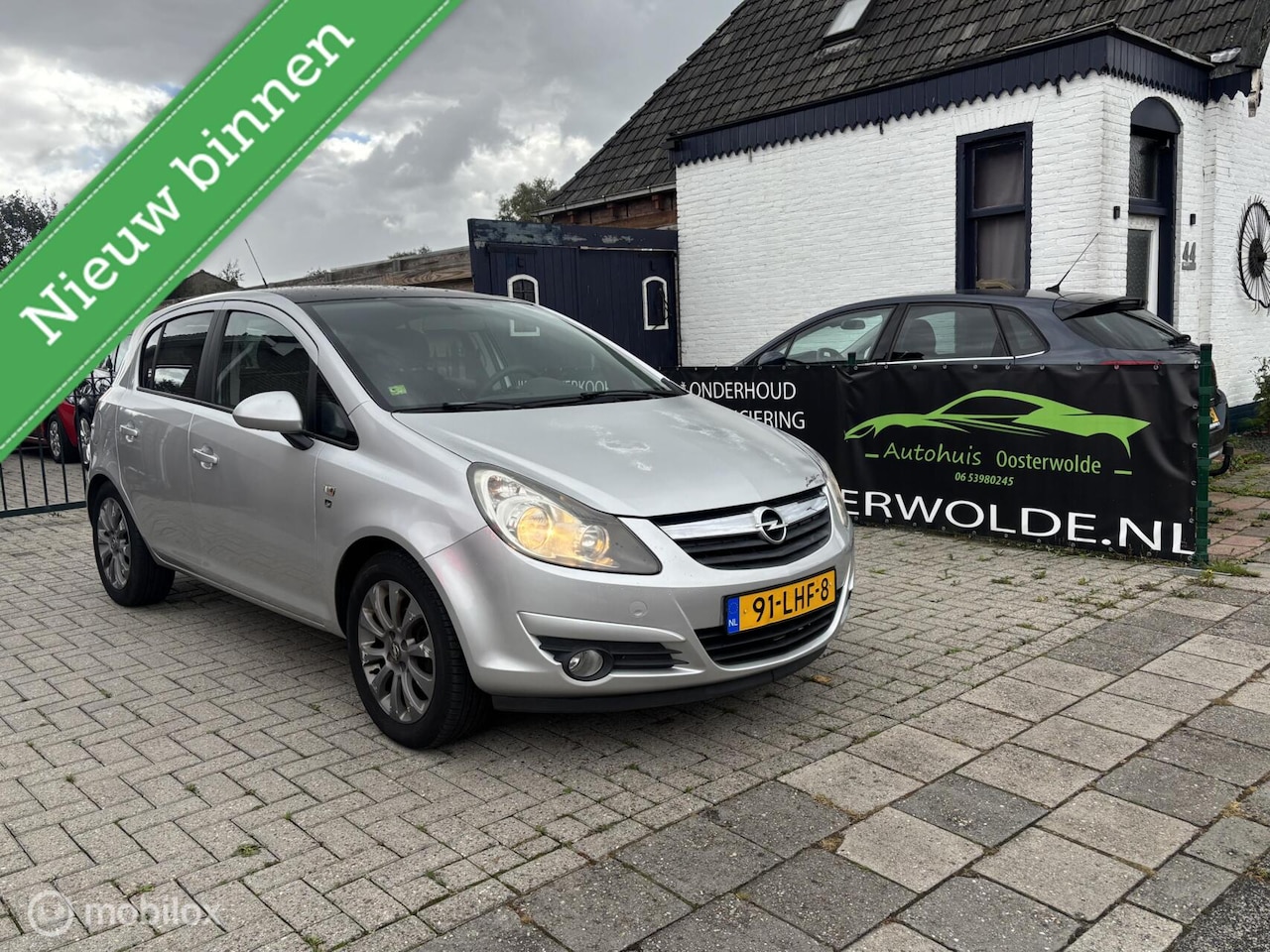 Opel Corsa - 1.4-16V rijd en schakelt goed ! koopje ! lelijk - AutoWereld.nl