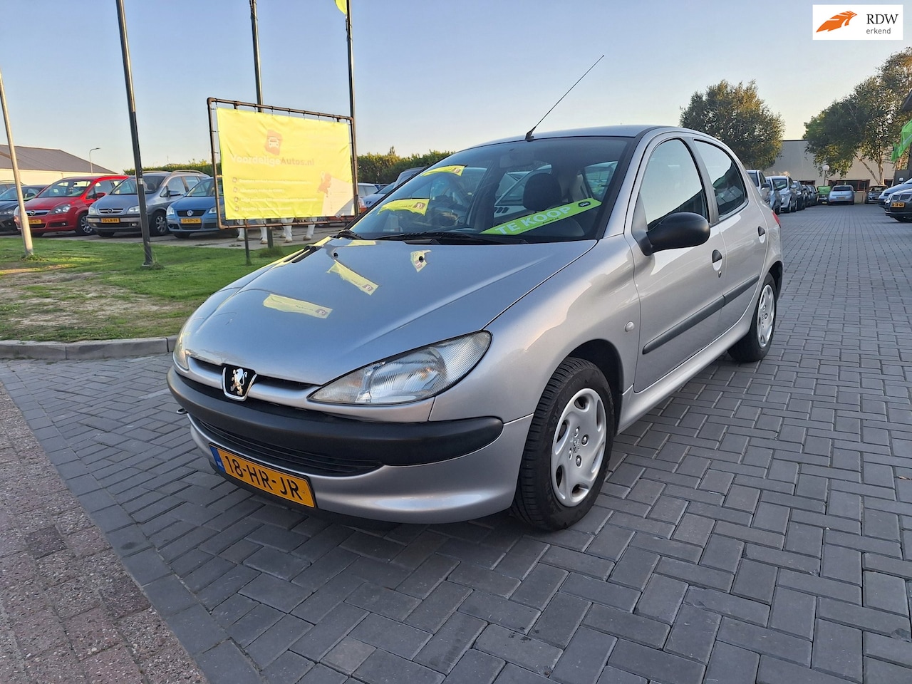 Peugeot 206 - 1.4 XR / Super nette auto / APK oktober 2027 - AutoWereld.nl