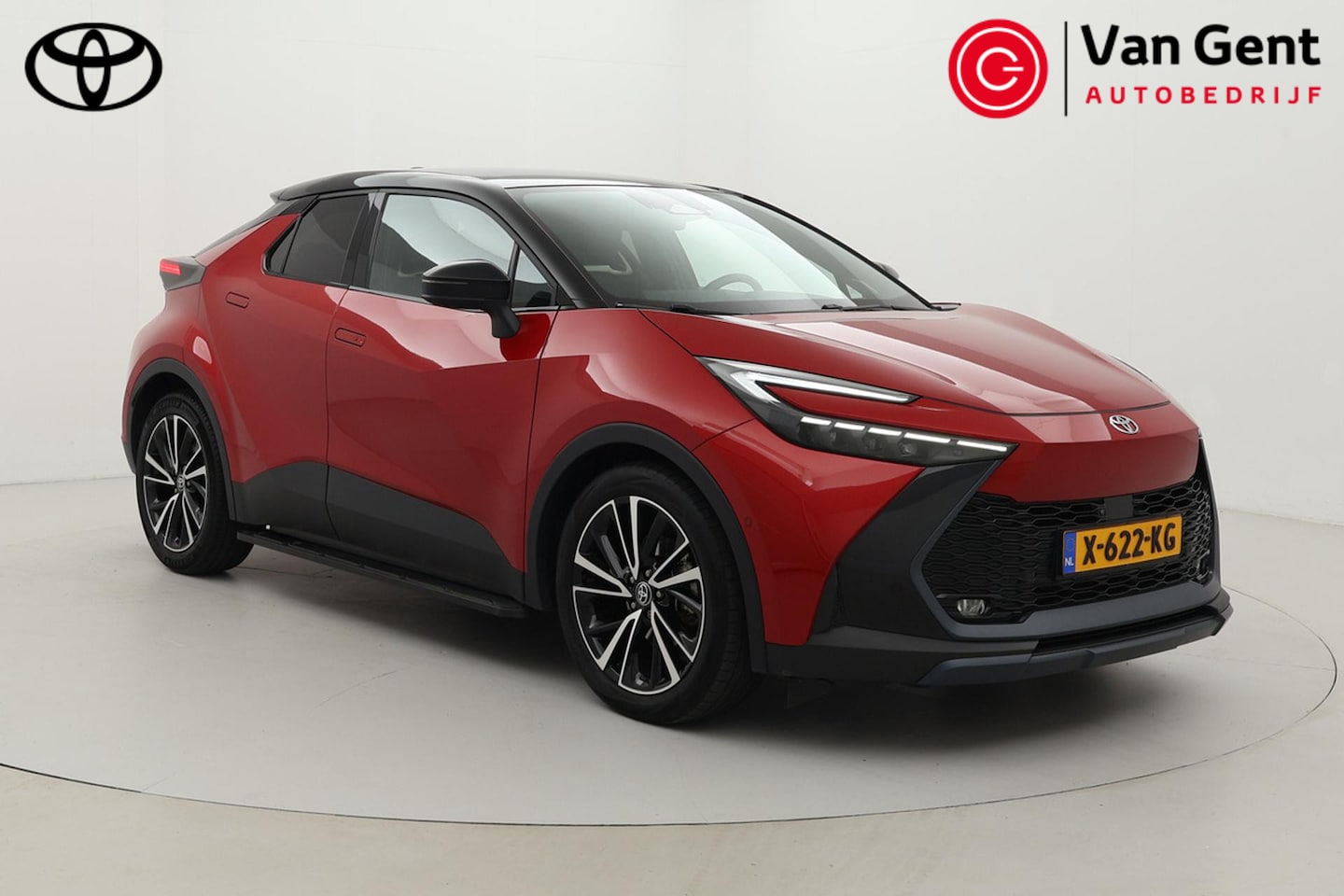 Toyota C-HR - 1.8 Hybrid 140 Executive | Panoramadak | Treeplanken | Dodehoek detectie | JBL | Head-up d - AutoWereld.nl