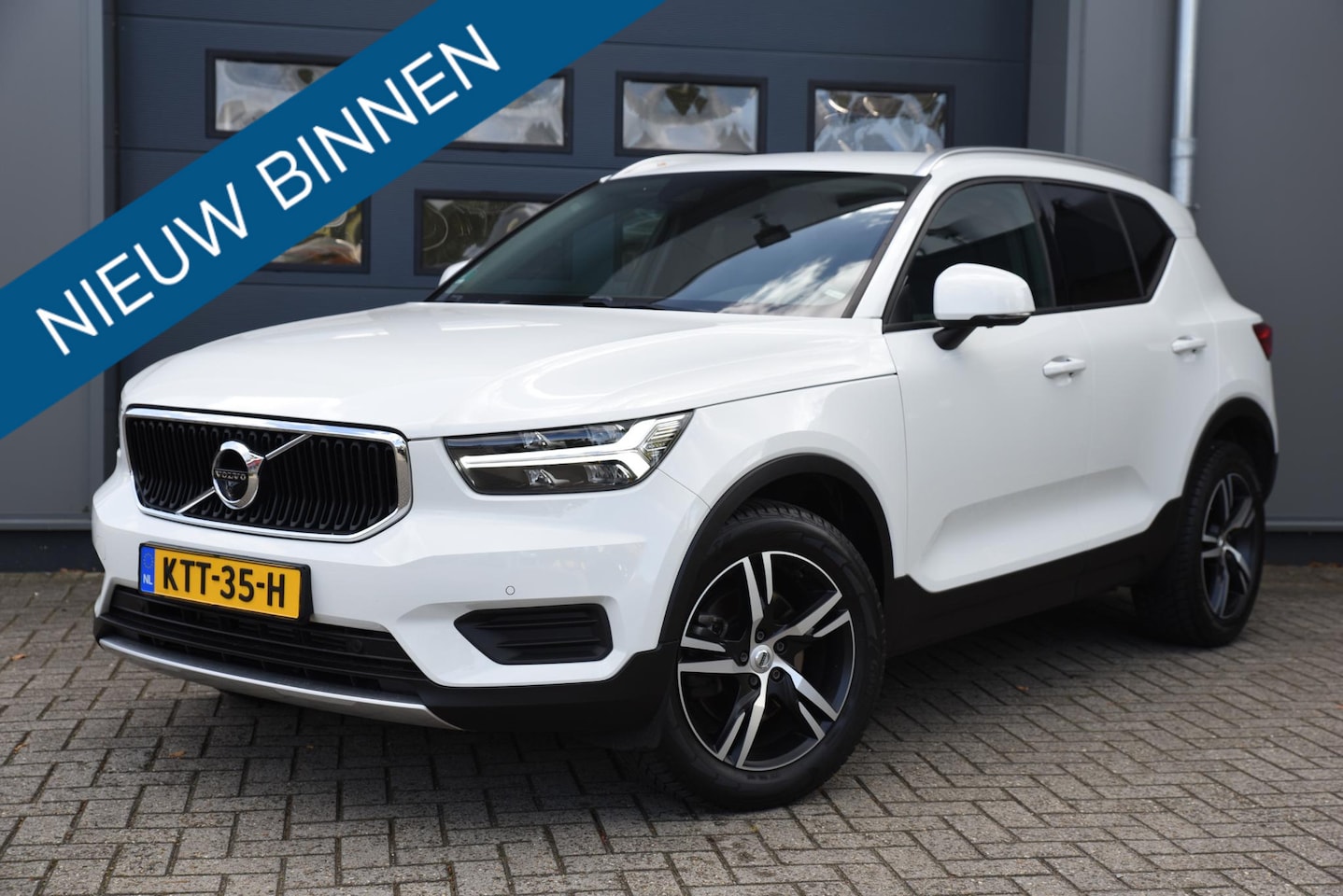 Volvo XC40 - 2.0 T4 Inscription 360Graden Camera - Elektrische Stoelen met memory - AutoWereld.nl