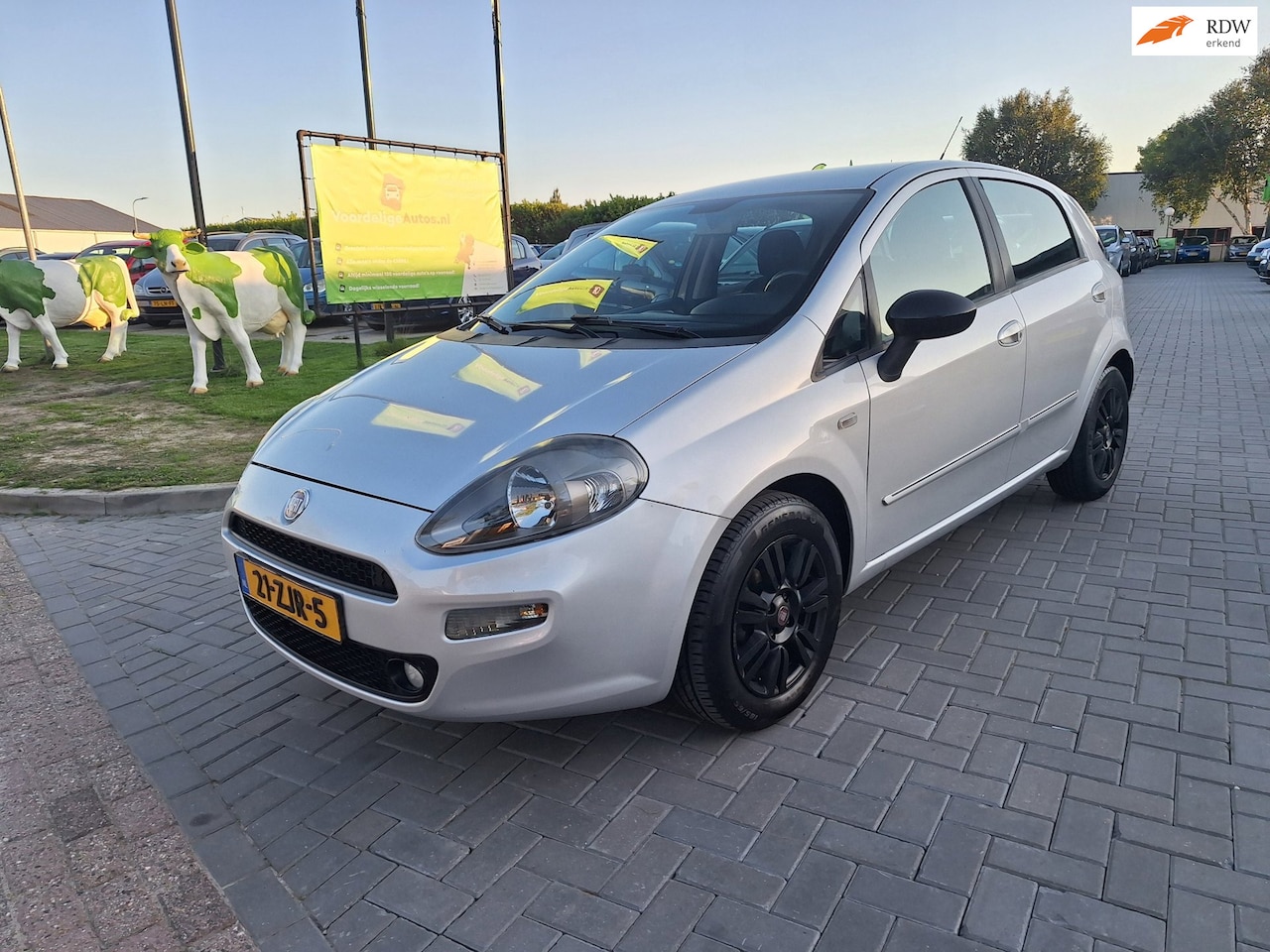 Fiat Punto Evo - 0.9 TwinAir Easy / Nette auto / APK juni 2027 - AutoWereld.nl