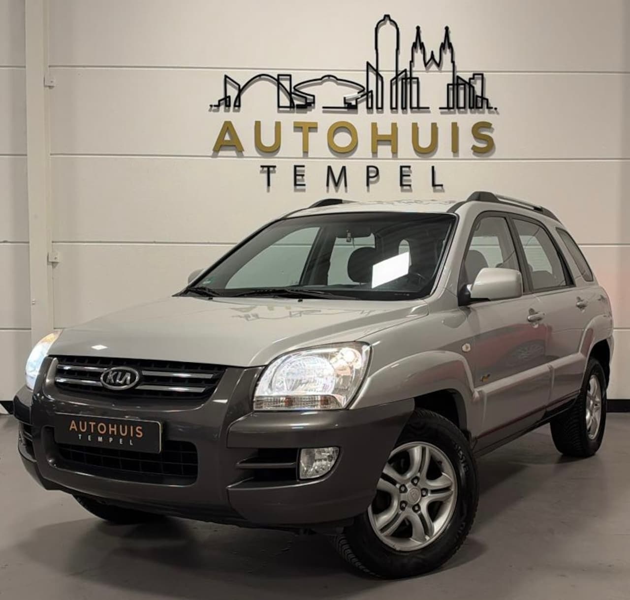 Kia Sportage - 2.7 V6 Adventure 4WD Nap Automaat Cruise Climate Parkeersensoren - AutoWereld.nl