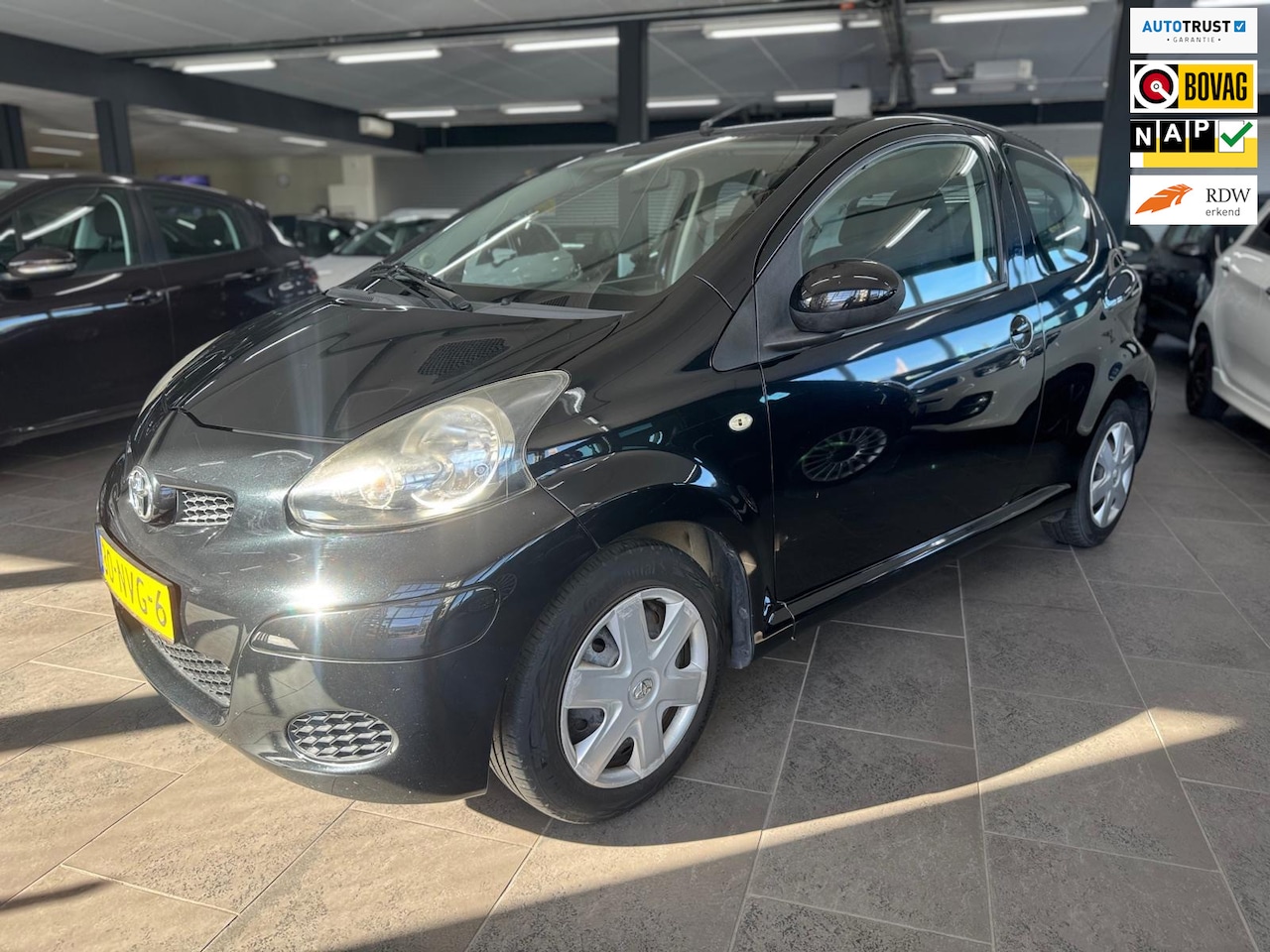 Toyota Aygo - 1.0-12V Comfort Navigator airco elektrische pakket - AutoWereld.nl