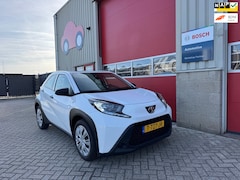 Toyota Aygo X - 1.0 VVT-i MT, Airco, Cruise controle, Lane Assist, 1e eigenaar, Boekjes aanwezig