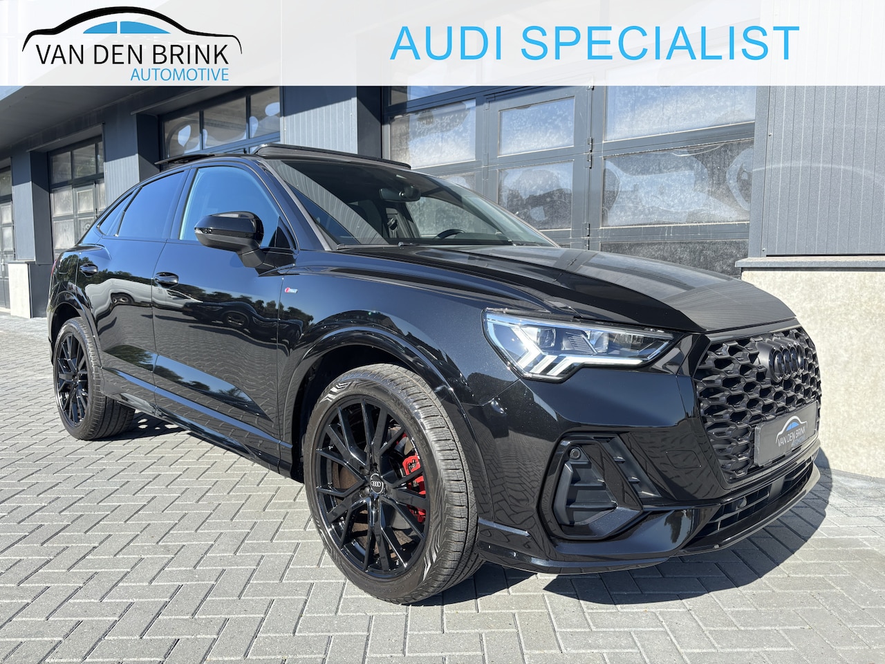 Audi Q3 Sportback - 35 TFSI S-Line Black Pano - AutoWereld.nl