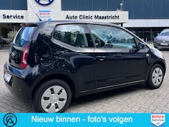 Volkswagen Up! - 1.0 groove up BlueMotion / NAVI / CRUISE / STOELVERWARMING /