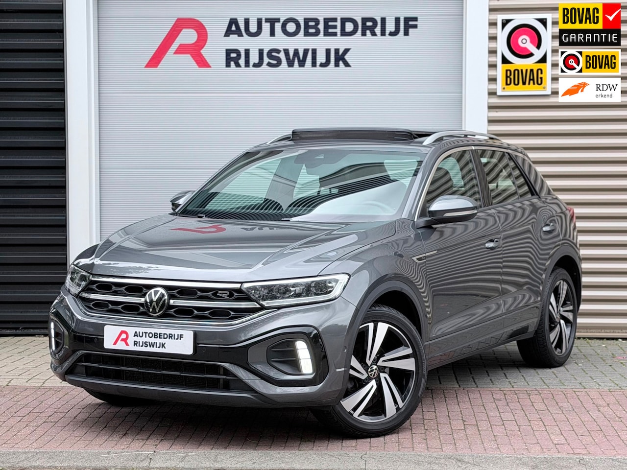 Volkswagen T-Roc - 1.5 TSI R-Line Pano/Keyless/Camera - AutoWereld.nl